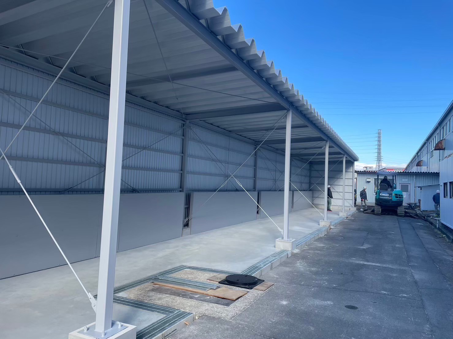 尾張旭市の鉄骨の塗装。ルーフスターSiで塗り替えた施工後の画像